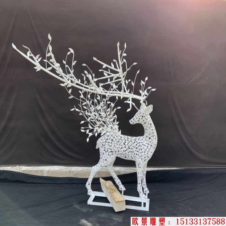 不銹鋼創意景觀鏤空鹿雕塑3